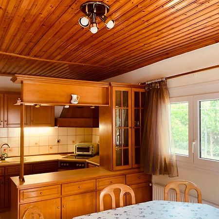 Nadia'S Beach House Пефкари Экстерьер фото
